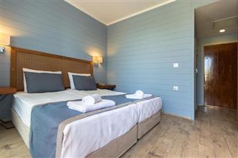 Risus Beach Resort Hotel
