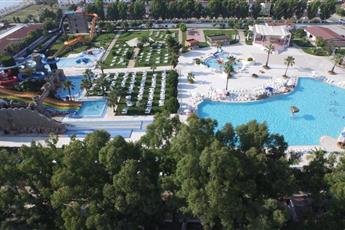 Risus Beach Resort Hotel
