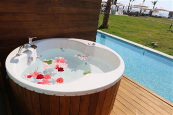 Risus Beach Resort Hotel