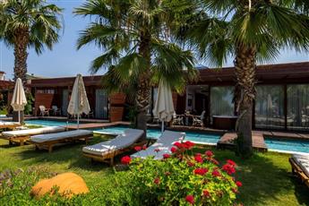 Risus Beach Resort Hotel