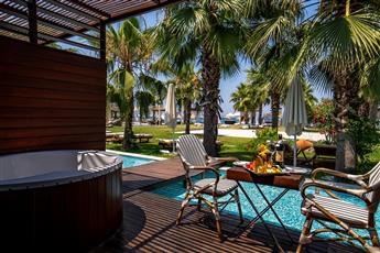 Risus Beach Resort Hotel