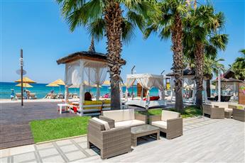 Risus Beach Resort Hotel