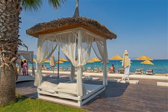 Risus Beach Resort Hotel
