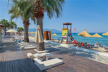 Risus Beach Resort Hotel