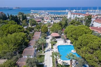 Risus Garden Marina Hotel