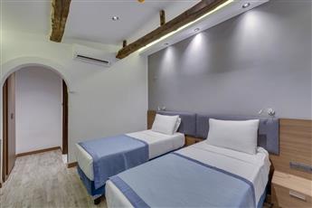 Risus Garden Marina Hotel
