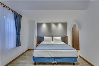 Risus Garden Marina Hotel
