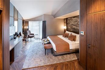 Rixos Sungate 5*