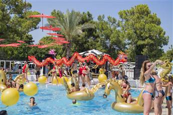 Rixos Sungate 5*