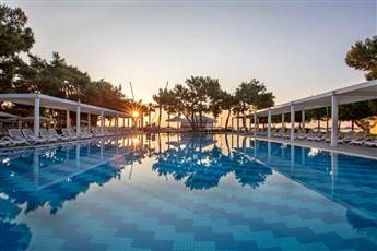 Rixos Sungate 5*