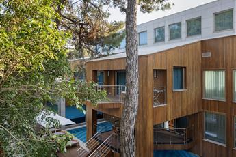 Rixos Sungate Club Diamond 5* – The Land of Legends Theme Park Free Access