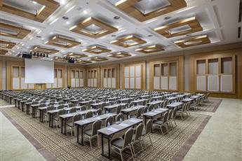 Rixos Sungate Club Diamond 5* – The Land of Legends Theme Park Free Access