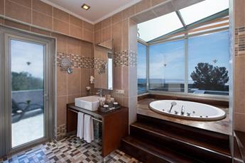 Rixos Sungate