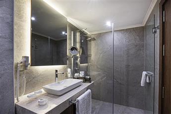 Rixos Sungate