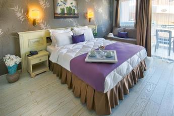 Romance Beach Hotel