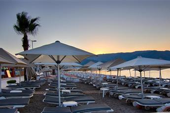 Romance Beach Hotel