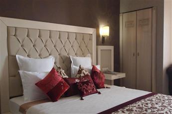 Romance Beach Hotel