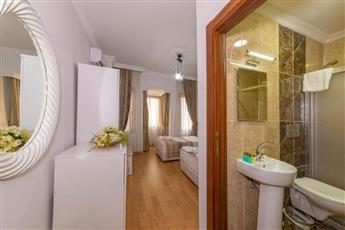 Rosalie Palace Hotel 2*