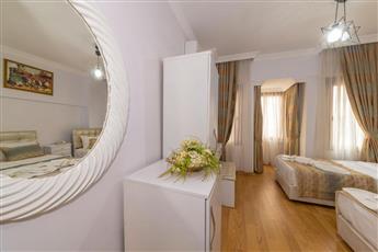 Rosalie Palace Hotel 2*