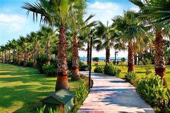 Royal Atlantis Beach Hotel 4*