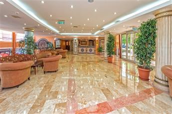 Royal Atlantis Beach Hotel 4*