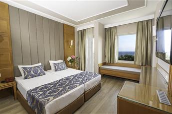 Royal Atlantis Beach Hotel