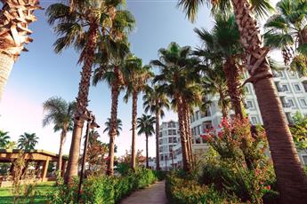 Royal Atlantis Beach Hotel
