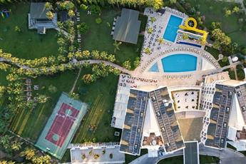 Royal Atlantis Beach Hotel