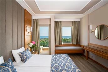 Royal Atlantis Beach Hotel