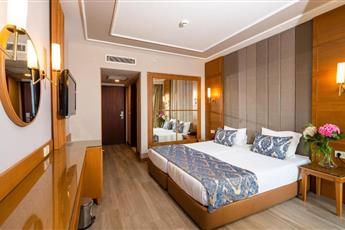 Royal Atlantis Beach Hotel