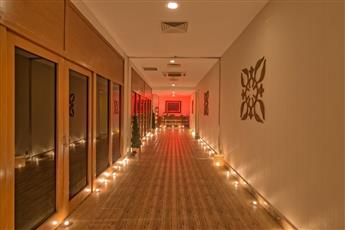 Royal Atlantis Spa & Resort