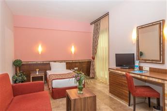 Royal Atlantis Spa & Resort