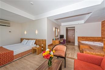 Royal Atlantis Spa & Resort