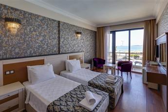 Royal Beach Club Hotel