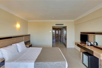 Royal Beach Club Hotel