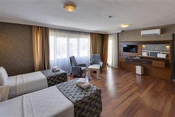 Royal Beach Club Hotel
