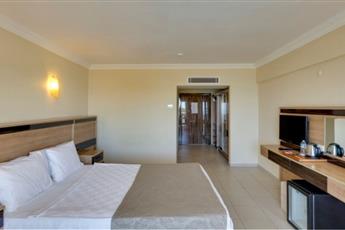 Royal Beach Club Hotel