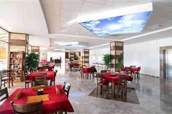 Royal Beach Club Hotel