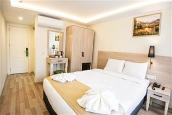 Royal Bosphorus Hotel 3*