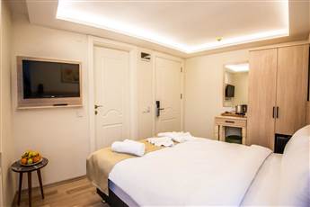 Royal Bosphorus Hotel 3*