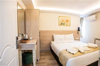 Royal Bosphorus Hotel 3*