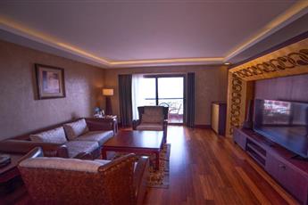 Royal Dragon Hotel