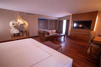 Royal Dragon Hotel