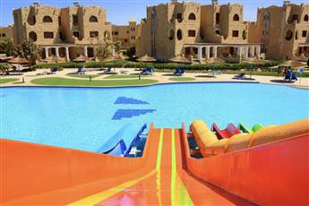 Royal Lagoons Resort & Aqua Park 5*