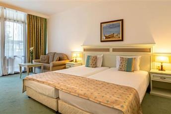 Royal Palace Helena Park 5*