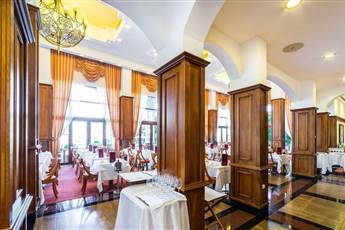 Royal Palace Helena Park 5*