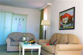 Royal Palace Helena Park 5*