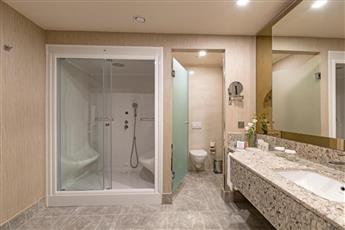 Royal Seginus Hotel