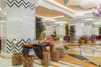 Royal Taj Mahal Hotel 5*