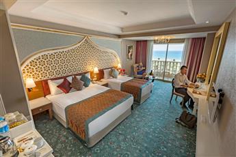 Royal Taj Mahal Hotel 5*